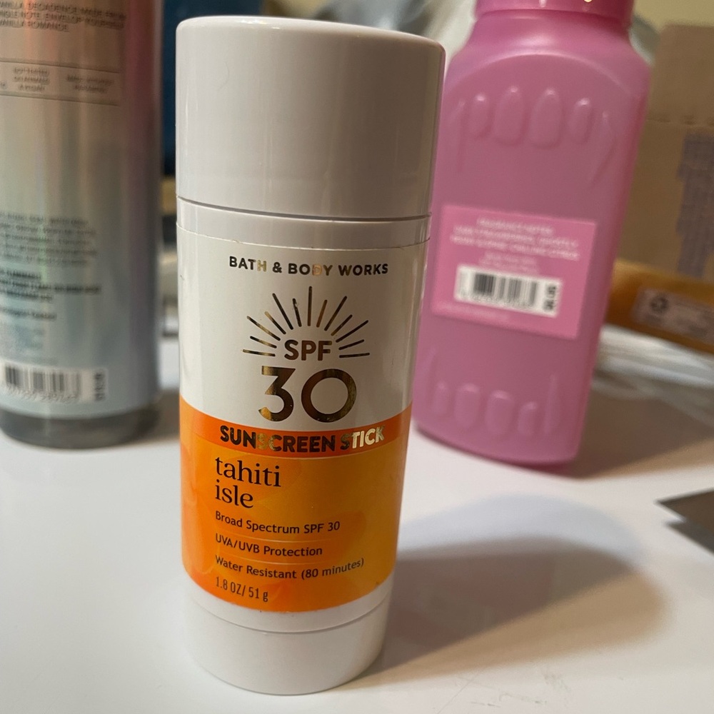 Bath & Body Works Tahiti Isle SPF 30 Sunscreen Stick - Picture 2 of 4
